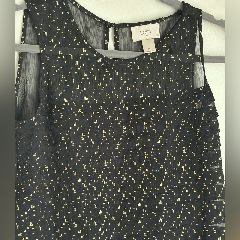 LOFT Sleeveless Gold Metallic Fleck Black Sheer Tiered Top Size Small Petite - Picture 2 of 6